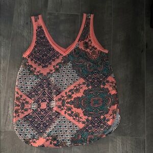 Women's Coral Patterned V-Neck Tank Top